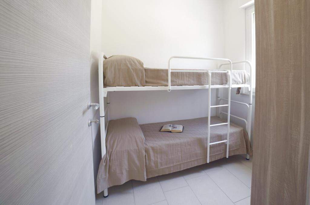 Virgola Zero Holiday Beach Apartment Porto Potenza Picena Bagian luar foto