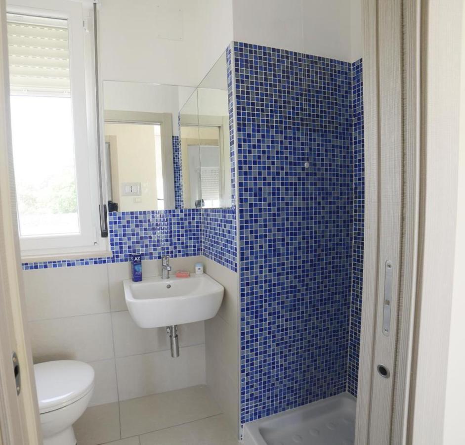 Virgola Zero Holiday Beach Apartment Porto Potenza Picena Bagian luar foto