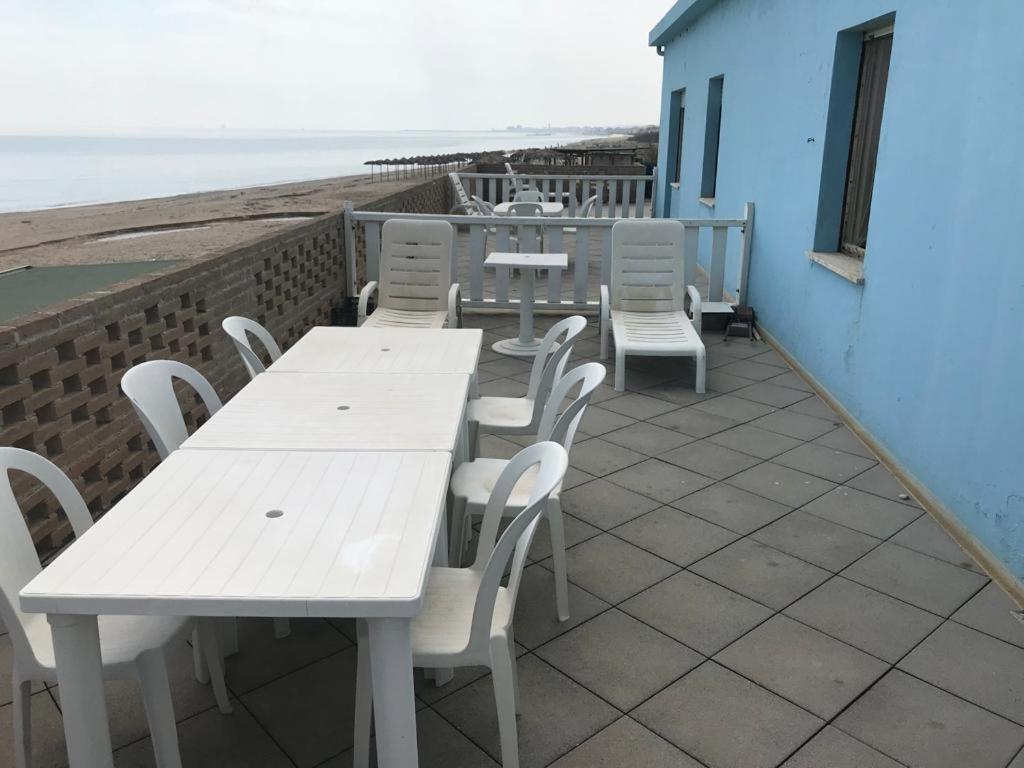 Virgola Zero Holiday Beach Apartment Porto Potenza Picena Bagian luar foto